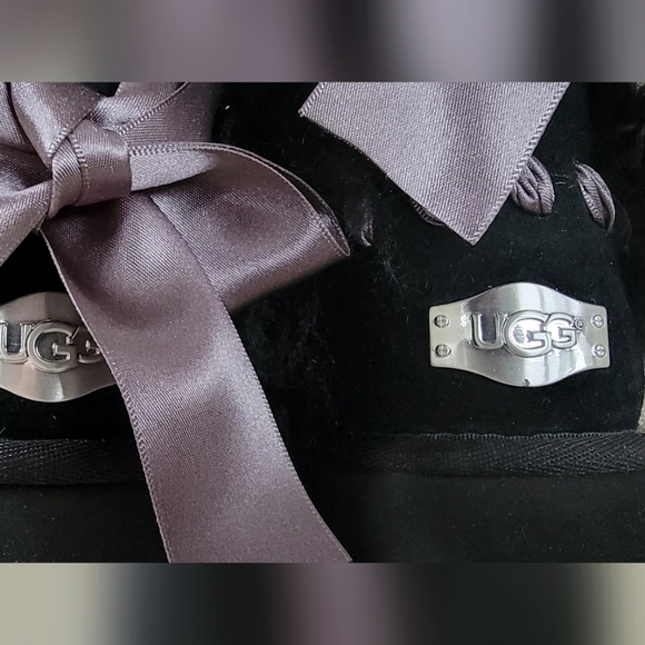 Ugg Mini Mongolian Fluff Bow Boots 100% Wool - Picture 3 of 9